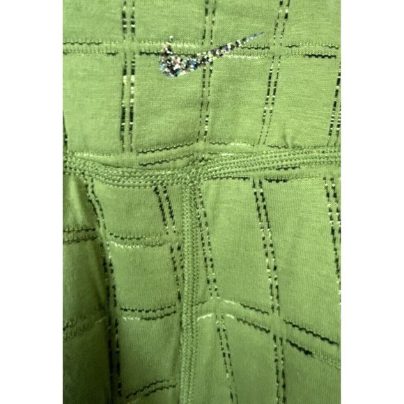NWT Nike Yoga Luxe Womens Thermal Fit Reversible Quilted Leggings Green Size 1X - Picture 4 of 8